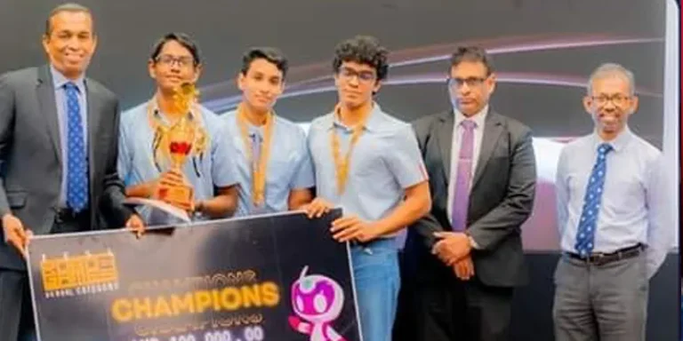Moir 1 st & 2 nd in Robogames at University of Moratuwa